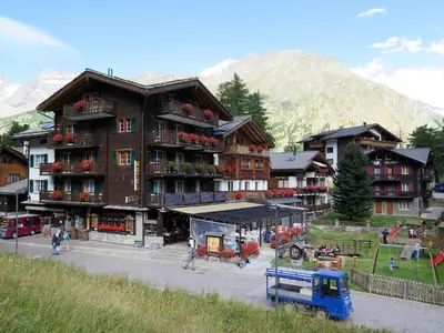 Ein allgemeiner Bergblick oder ein Berglick von der Ferienwohnung aus