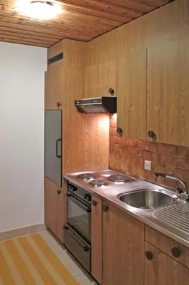 Küche/Küchenzeile in der Unterkunft Apartment Haus Quelle-2 by Interhome