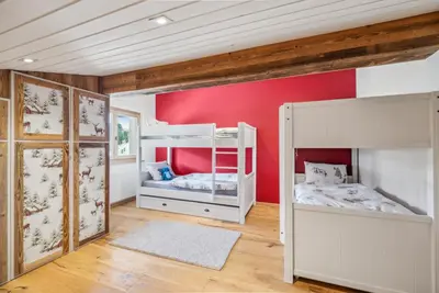 Ein Bett oder Betten in einem Zimmer der Unterkunft Exquisite Duplex with Views by Mrs Miggins