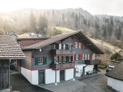 Ein allgemeiner Bergblick oder ein Berglick von der Ferienwohnung aus