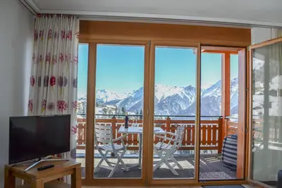 Ein allgemeiner Bergblick oder ein Berglick von der Ferienwohnung aus