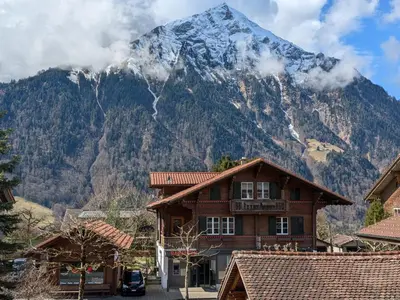 Ein allgemeiner Bergblick oder ein Berglick von der Ferienwohnung aus