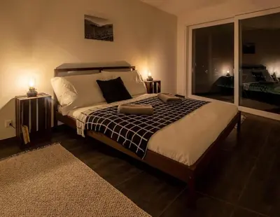 Ein Bett oder Betten in einem Zimmer der Unterkunft Big modern flat