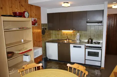 Küche/Küchenzeile in der Unterkunft Mayens de l Ours DZ 131 - MOUNTAIN apartment 6 per