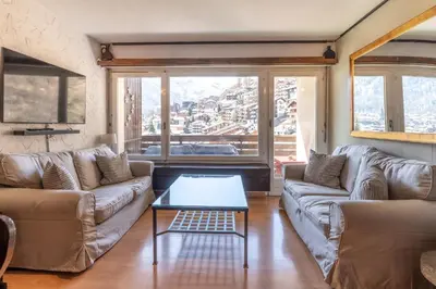 Ein Sitzbereich in der Unterkunft Apartment Familienzauber - by Inspiring Places Zermatt