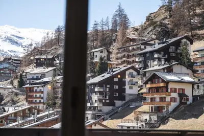 Ein allgemeiner Bergblick oder ein Berglick von der Ferienwohnung aus