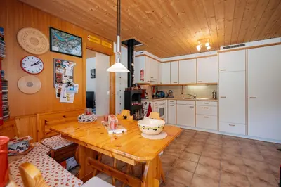 Küche/Küchenzeile in der Unterkunft Charming apartment in a Chalet house