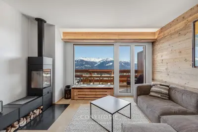Ein allgemeiner Bergblick oder ein Berglick von der Ferienwohnung aus