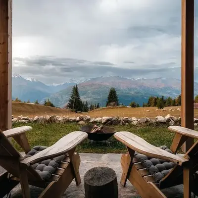 Modernes Studio mit spektakulärer Aussicht