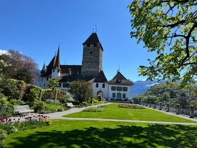Ein Garten an der Unterkunft Ferienwohnung Haus Itten gemütlich und rustikal