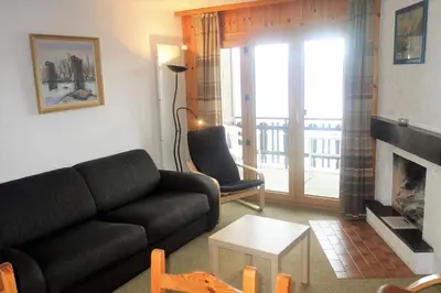 Ein Sitzbereich in der Unterkunft Melezes S 033 - SKI LIFT apartment 8 pers