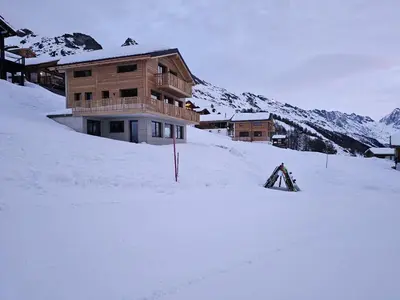 Lauchernalp - Neue Ferienwohnung ENYA im Winter