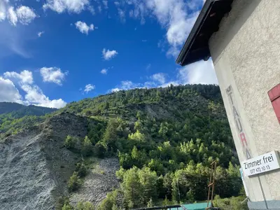 Ein allgemeiner Bergblick oder ein Berglick von der Ferienwohnung aus