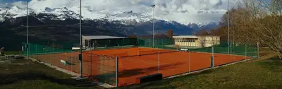 Tennis und/oder Squash in der Unterkunft Chalet l'Aiglon Valais - Vue, Confort, Jacuzzi oder in der Nähe