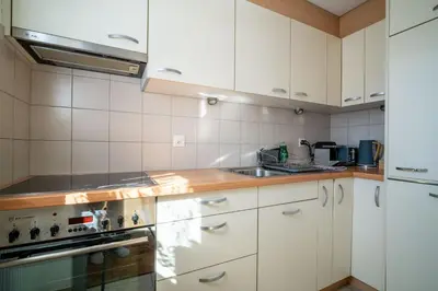 Küche/Küchenzeile in der Unterkunft Castor Peak Apartment
