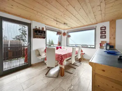 Ein Sitzbereich in der Unterkunft Mountain Bliss, view and Sauna - Swiss Alps