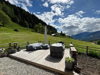 Ein allgemeiner Bergblick oder ein Berglick von der Ferienwohnung aus