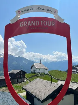 Ein allgemeiner Bergblick oder ein Berglick von der Ferienwohnung aus