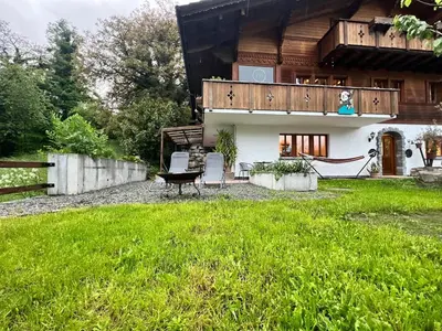 Ein Garten an der Unterkunft Alpine feeling & lakeside