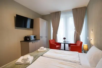 Ein Bett oder Betten in einem Zimmer der Unterkunft BetweenLakes Studio ground floor west