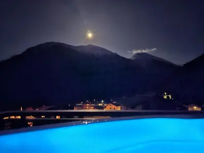 Ein allgemeiner Bergblick oder ein Berglick von der Ferienwohnung aus