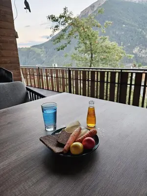 Ein allgemeiner Bergblick oder ein Berglick von der Ferienwohnung aus