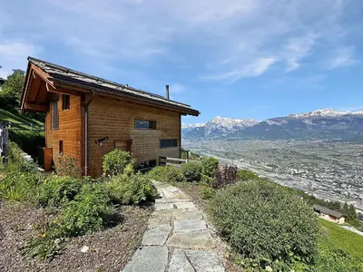 Ein allgemeiner Bergblick oder ein Berglick von des Chalets aus