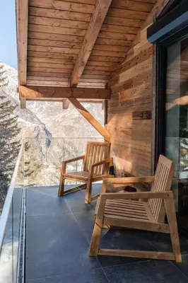 Ein allgemeiner Bergblick oder ein Berglick von des Chalets aus