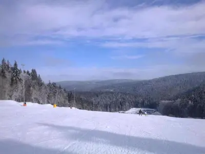 Charming apartment with ski storage im Winter