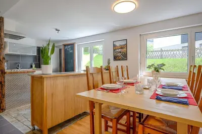 Küche/Küchenzeile in der Unterkunft Riverside Apartment