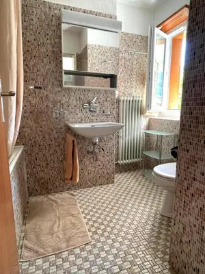 Ein Badezimmer in der Unterkunft Bright apartment close to center