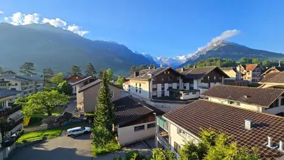 Ein allgemeiner Bergblick oder ein Berglick von der Ferienwohnung aus