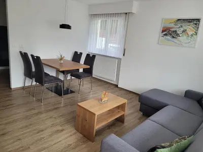 Ein Sitzbereich in der Unterkunft Haus Perle