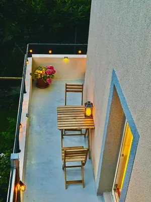 Ein Balkon oder eine Terrasse in der Unterkunft Modern and cozy studio