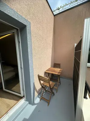 Ein Balkon oder eine Terrasse in der Unterkunft Modern and cozy studio