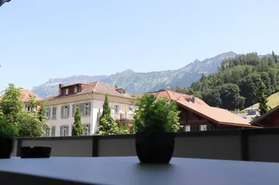 Ein allgemeiner Bergblick oder ein Berglick von der Ferienwohnung aus