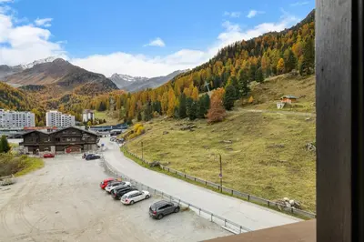 Ein allgemeiner Bergblick oder ein Berglick von der Ferienwohnung aus