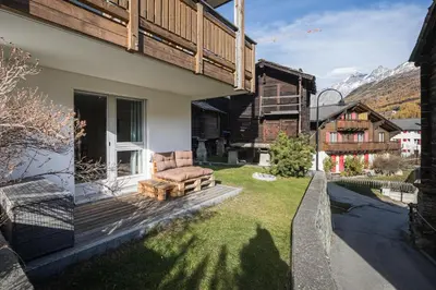 Das Gebäude in dem sich die Ferienwohnung befindet