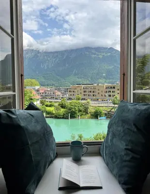 Ein allgemeiner Bergblick oder ein Berglick von der Ferienwohnung aus