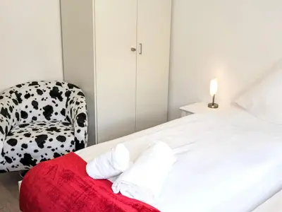 Ein Bett oder Betten in einem Zimmer der Unterkunft Apartment Zen Stecken A-2 by Interhome