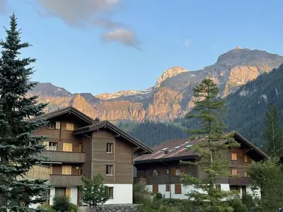 Ein allgemeiner Bergblick oder ein Berglick von der Ferienwohnung aus