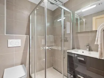 Ein Badezimmer in der Unterkunft Apartment Jeanne D'Arc LOFT COMBI by Interhome