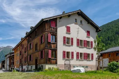 Ein allgemeiner Bergblick oder ein Berglick von der Ferienwohnung aus