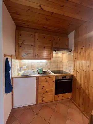 Küche/Küchenzeile in der Unterkunft Appartement avec jardin au coeur de la nature