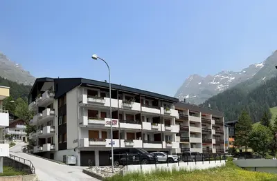 Ein allgemeiner Bergblick oder ein Berglick von der Ferienwohnung aus