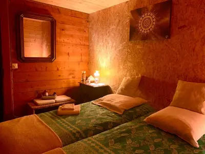 Ein Bett oder Betten in einem Zimmer der Unterkunft La Cure de Vernamiège