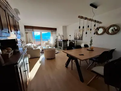 Ein Sitzbereich in der Unterkunft Montana Etoilée