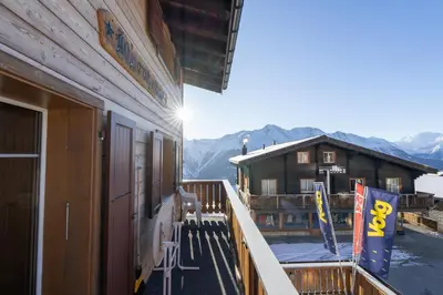 Ein allgemeiner Bergblick oder ein Berglick von der Ferienwohnung aus