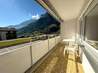 Ein allgemeiner Bergblick oder ein Berglick von der Ferienwohnung aus