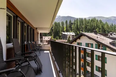 Ein allgemeiner Bergblick oder ein Berglick von der Ferienwohnung aus